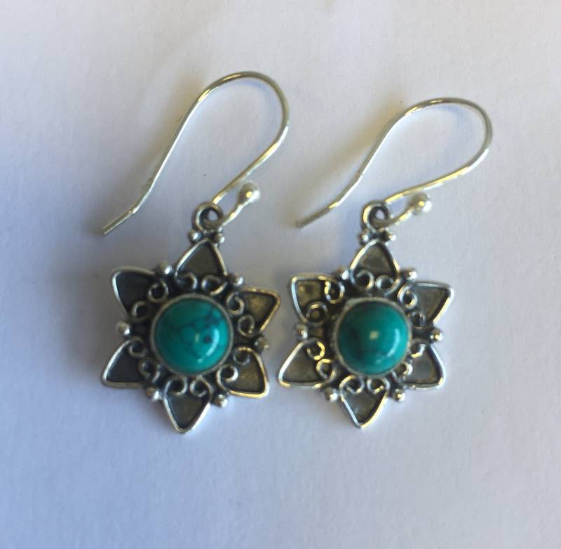 Oxidierte Sterling Silber Türkis Blumen Ohrringe Detaillierte Baumeln Schmuck von JewelleryStoreLondon