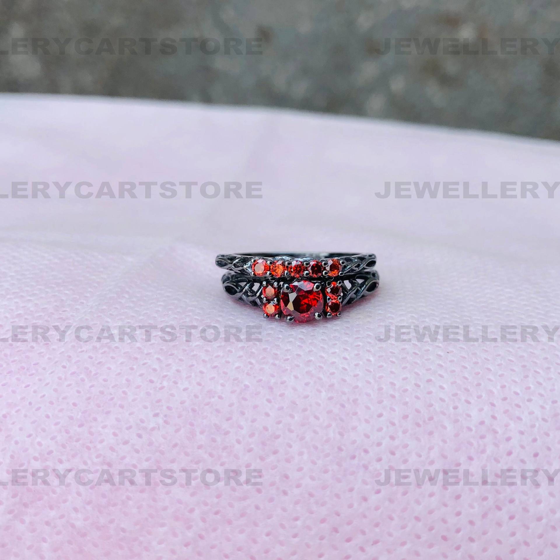 Rotes Granat Diamant Ring Set, Trauring Gothic Schwarz Punk Style Damen 925 Sterling Silber Set 6753 von JewellerycartStore