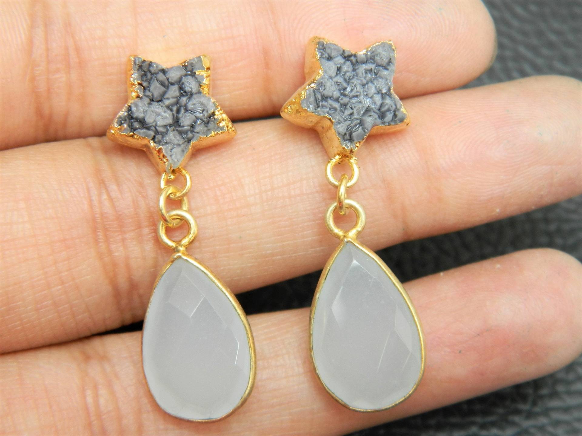 Chalcedon & Druzy Ohrstecker, Vergoldete Ohrringe, Edelstein Ohrring, Charm, Schöner Modeschmuck, Boho, Geschenk Für Sie, Sale von Jewellerynsupplies