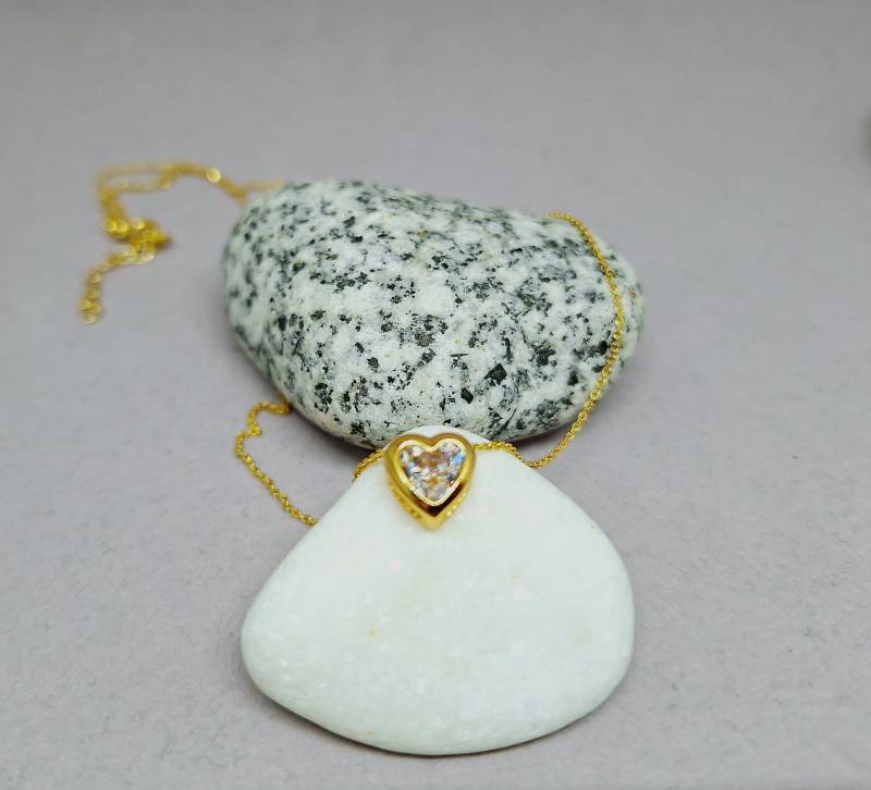 Floating Heart Kette 14K Gold, Cubic Zirkonia Anhänger von Jewellusion