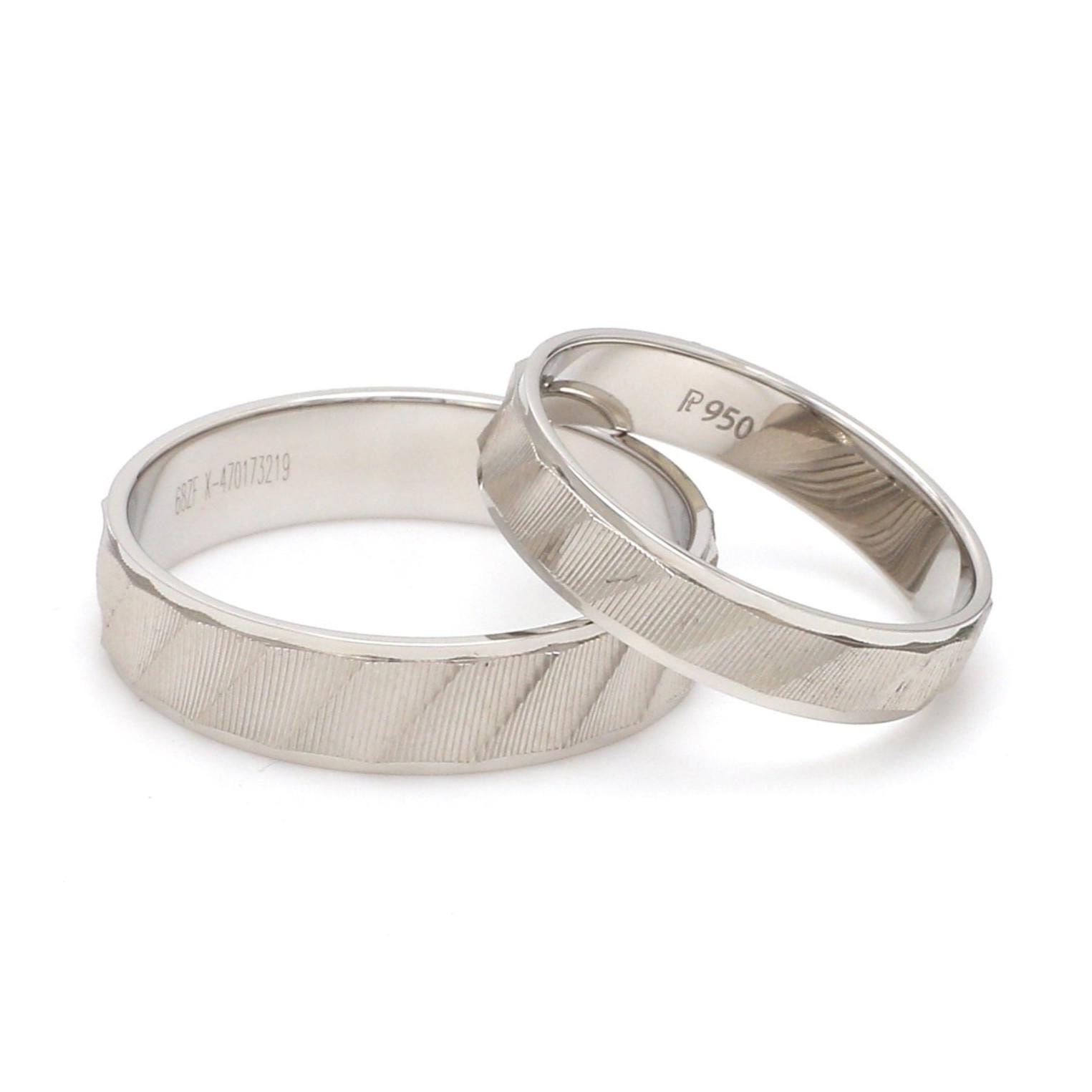 Designer Plain Platinum Love Bands Mit Einzigartiger Schräg Textur Jl Pt 1108 Designer Plain Platinum Love Bands Mit Einzigartiger Schräg Textur Jl Pt 1108 von Jewelove