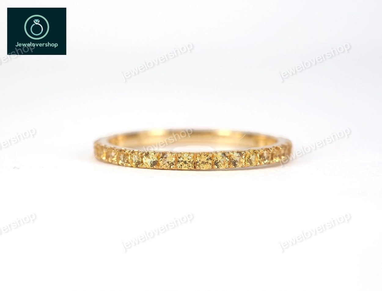 Saphir Dünnes Band, Gelber Ring, Full Eternity Micro Pave Ultra Thin 14K Gold Hochzeitsband von Jewelovershop