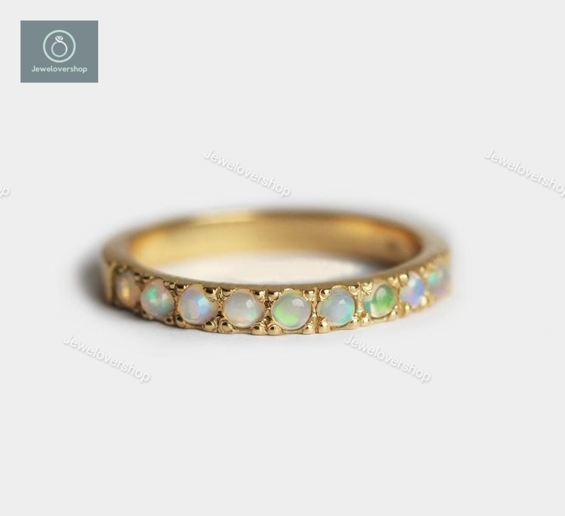 Weiße Feueropal Verlobungsring, 14K Gold Ringe Für Frauen, Art-Deco-stacking Band, Runde Geschnitten Brautring, Einzigartige Hochzeitsband von Jewelovershop