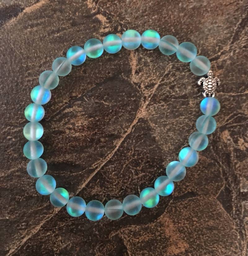 Aqua Mystic Aura Quarz Meeresschildkröte Armband von JewelrSea