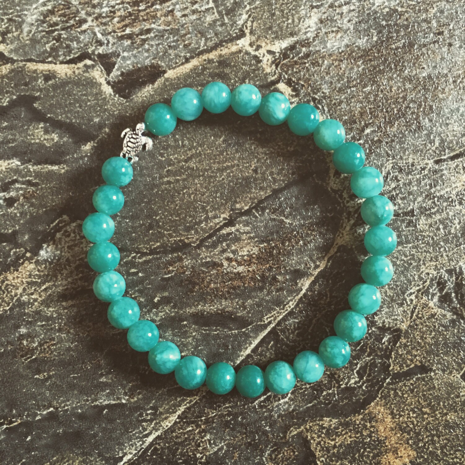 Sea Green Berg Jade Schildkröte Armband Sea Green Berg Jade Schildkröte Armband von JewelrSea