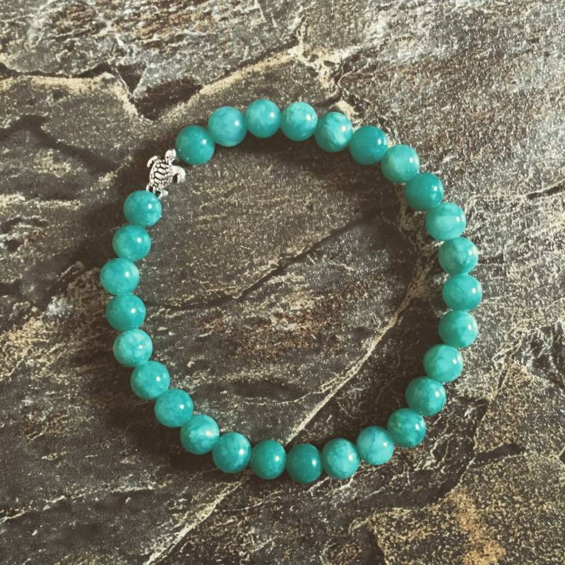 Sea Green Berg Jade Schildkröte Armband Sea Green Berg Jade Schildkröte Armband von JewelrSea