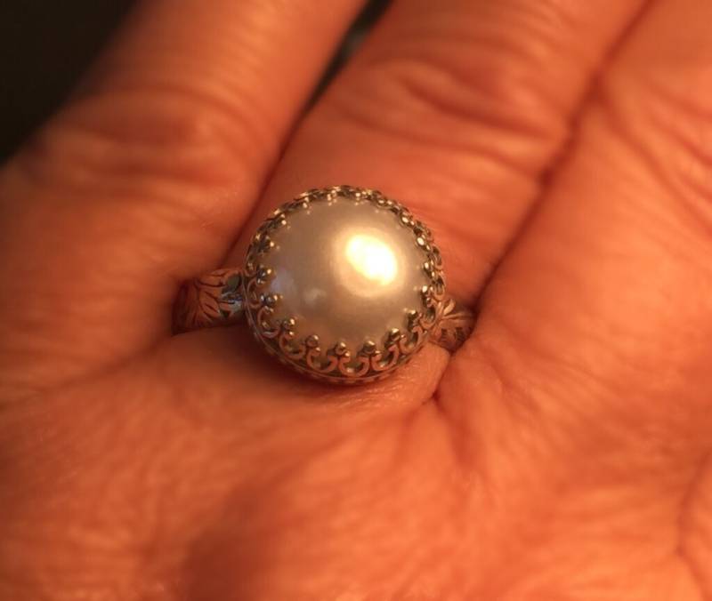 Runder Perlenring/Perlenkronenring Weißer Handgefertigte Perle Und Sterlingsilberring./ Junis Geburtsstein Kostenloser Versand in Den Usa von Jewelriart