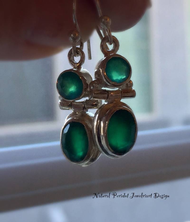 Weihnachtsohrringe/Kleine Peridot-Ohrringe/Birthstone-Ohrringe/Rote Ohrringe/Peridot-Bolzenohrring/Weihnachtsgeschenke/Freies Us-Schiff von Jewelriart