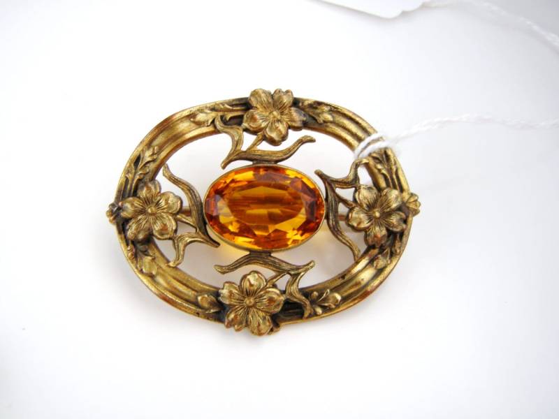 Antik Messing Ton Jugendstil Topas Rginestone Brosche/Sehr Detaillierte Und Fabelhafte C-Verschluss Antik Messing Ton Jugendstil Topas Rginestone Brosche/Sehr Detaillierte Und Fabelhafte C-Verschluss von Jewelrin
