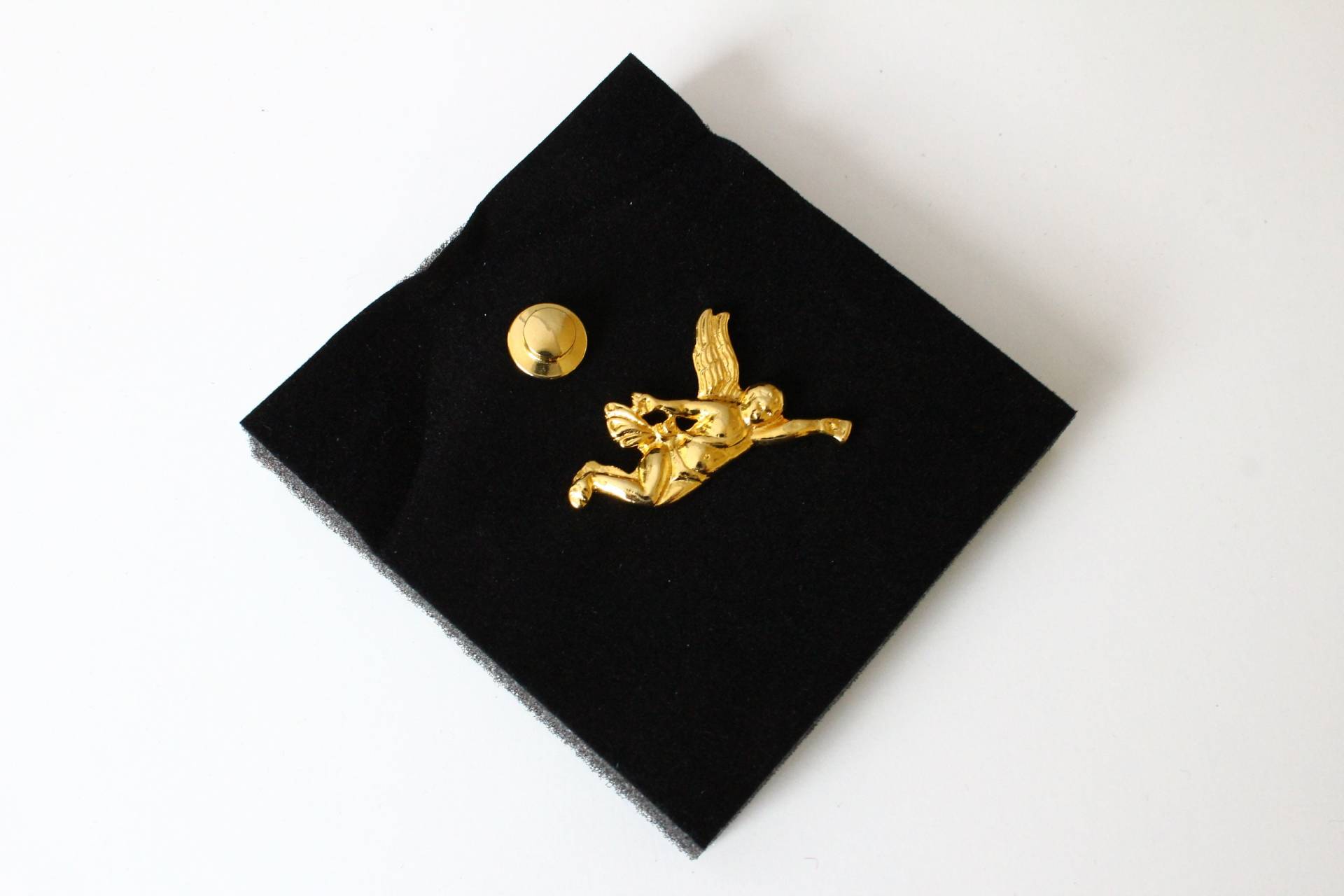 Givenchy Goldfarbene Kleine Engel Brosche/Revers #2058 von Jewelrin