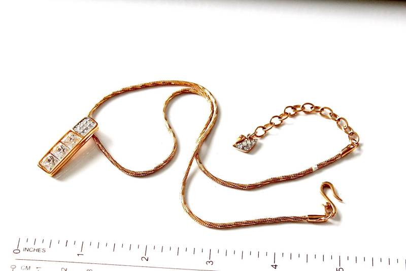 Swarovski Goldfarbene Halskette Markiert Mit Schwan # 1107 von Jewelrin