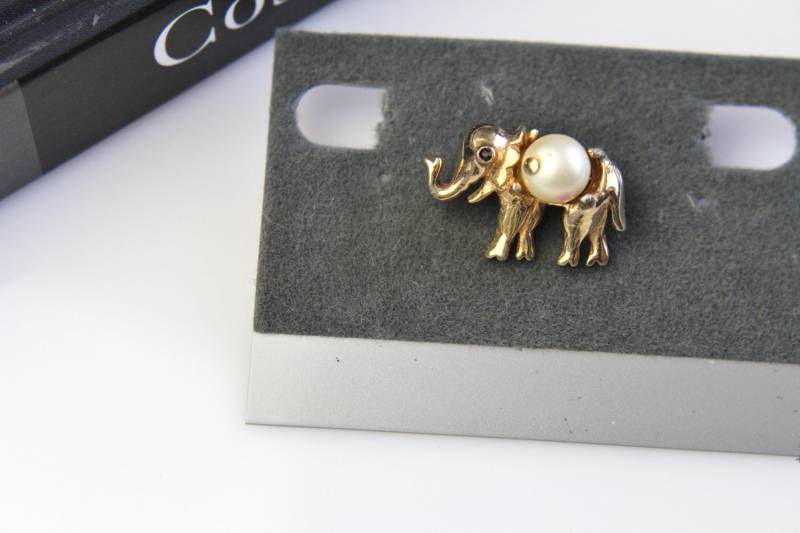 Unsignierte Trifari Kleine Elefant Brosche #614 von Jewelrin