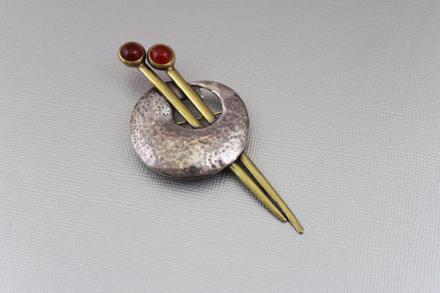 sterling Silber Art Deco Brosche Mit Karneol Cabochons #2393 von Jewelrin