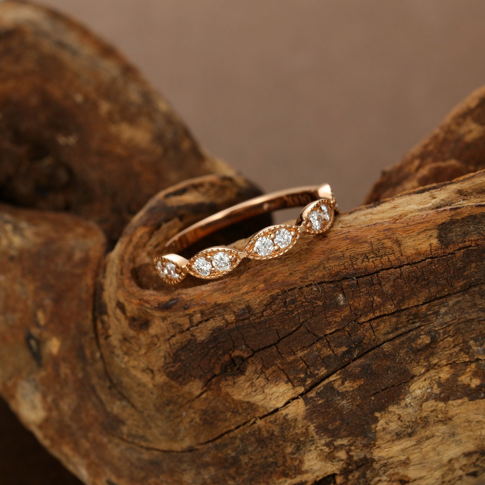 Rose Gold Moissanite Hochzeit Band Frauen Vintage Zierliche Einzigartige Halbe Ewigkeit Passenden Milgrain Braut Set Versprechen Jahrestag Geschenk von JewelringDesign