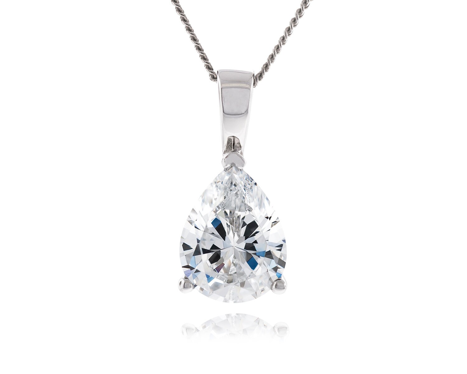 925 Sterling Silber Birne Form Fancy Diamant Geschnitten 9 X 7 Mm Kristall Weiß Cz Anhänger Mit 18" Diamant-Cut Curb Chain Halskette Rhodium 925 Sterling Silber Birne Form Fancy Diamant Geschnitten 9 X 7 Mm Kristall Weiß Cz Anhänger Mit 18" Diamant-Cut Curb Chain Halskette Rhodium von JewelryAcacia