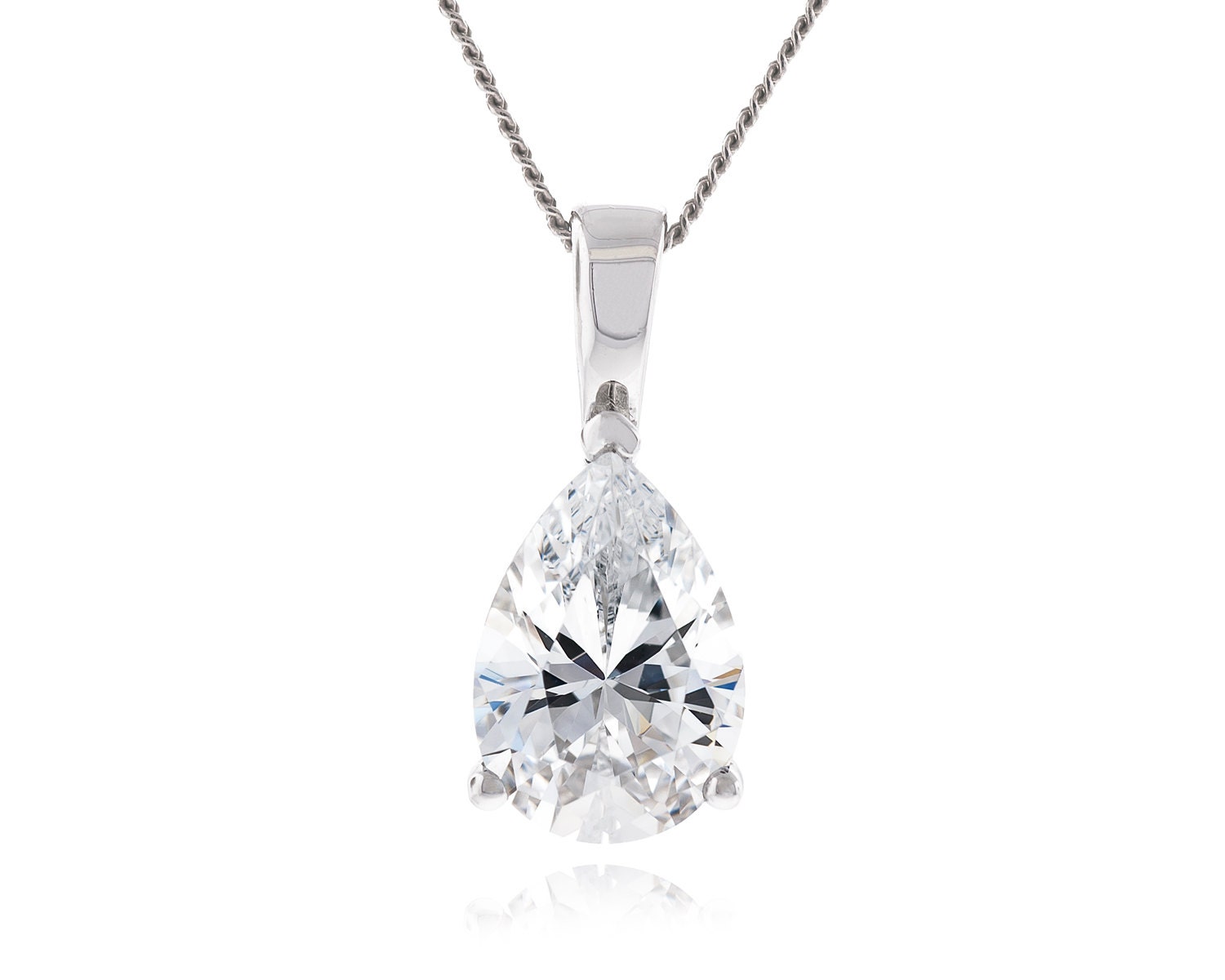 925 Sterling Silber Birnenform Diamantschliff 9x7mm - 10x7mm Crystal White Cz Anhänger Mit 18 "Diamond-Cut Panzerkette Halskette Rhodiniert 925 Sterling Silber Birnenform Diamantschliff 9x7mm - 10x7mm Crystal White Cz Anhänger Mit 18 "Diamond-Cut Panzerkette Halskette Rhodiniert von JewelryAcacia