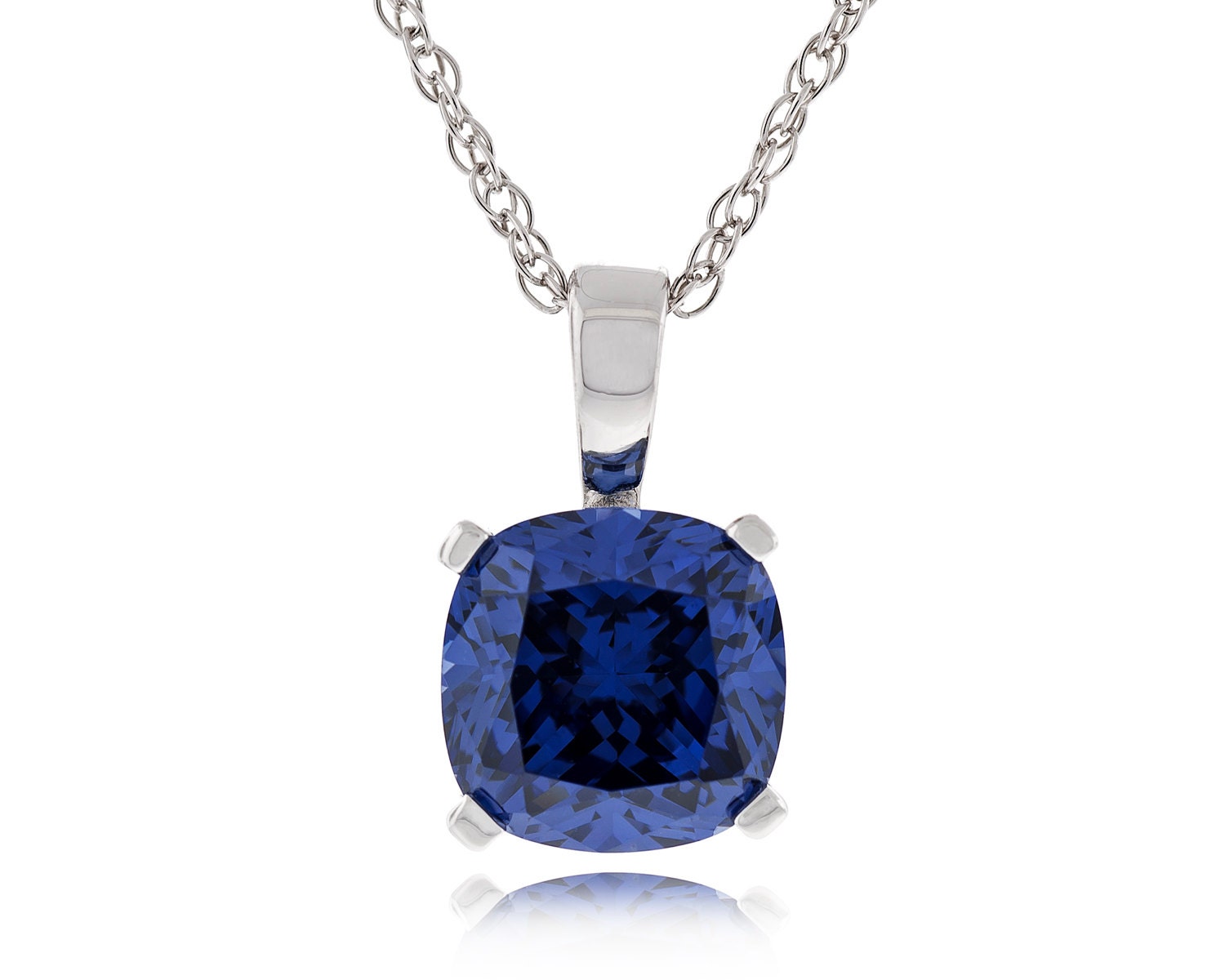 925 Sterling Silber Kissen Form Radiant Diamond Cut 8x8mm-8.5x8.5mm Tanzanite Farbe Cz Anhänger Mit 18" Seil Kette Halskette Rhodium Vergoldet 925 Sterling Silber Kissen Form Radiant Diamond Cut 8x8mm-8.5x8.5mm Tanzanite Farbe Cz Anhänger Mit 18" Seil Kette Halskette Rhodium Vergoldet von JewelryAcacia
