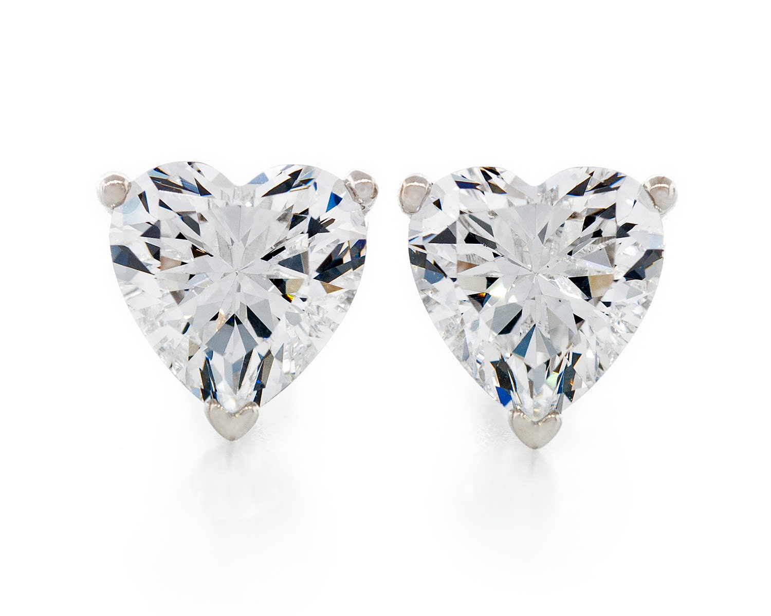Herz Form Fancy Diamant Geschnitten Kristall Weiß 6 X - 7X7mm Cz 925 Sterling Silber Schwere Montage Ohrstecker Rhodium Vergoldet Herz Form Fancy Diamant Geschnitten Kristall Weiß 6 X - 7X7mm Cz 925 Sterling Silber Schwere Montage Ohrstecker Rhodium Vergoldet von JewelryAcacia