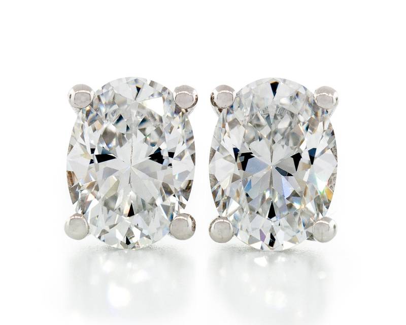 Oval Form Fancy Diamantschliff Kristallweiß 7x5 - 10x8mm Cz 925 Sterling Silber Schwere Montage Ohrstecker Rhodiniert Oval Form Fancy Diamantschliff Kristallweiß 7x5 - 10x8mm Cz 925 Sterling Silber Schwere Montage Ohrstecker Rhodiniert von JewelryAcacia
