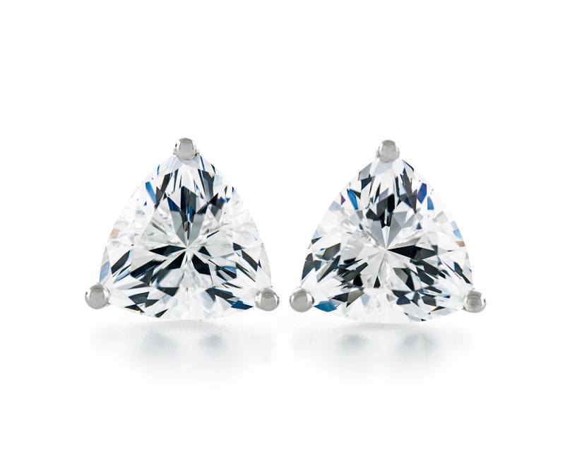 Premium Qualität Simulierte Diamant Cz Martini 3 Prongs Sterling Silber Hypoallergen Ohrstecker Trillion Top Grade Cut 5, 5x5, 5 - 8x8mm Premium Qualität Simulierte Diamant Cz Martini 3 Prongs Sterling Silber Hypoallergen Ohrstecker Trillion Top Grade Cut 5, 5x5, 5 - 8x8mm von JewelryAcacia