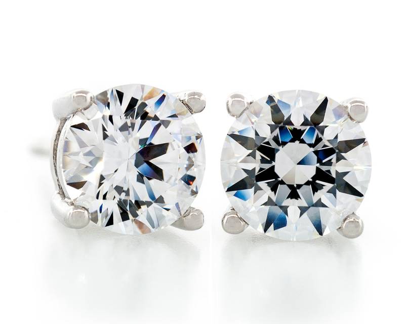 Swarovski Element Runde Ideal Diamant Geschnitten Kristall Weiß Farbe 5-8mmcz 925 Sterling Silber Schwere Montage Ohrstecker Rhodium Vergoldet Swarovski Element Runde Ideal Diamant Geschnitten Kristall Weiß Farbe 5-8mmcz 925 Sterling Silber Schwere Montage Ohrstecker Rhodium Vergoldet von JewelryAcacia