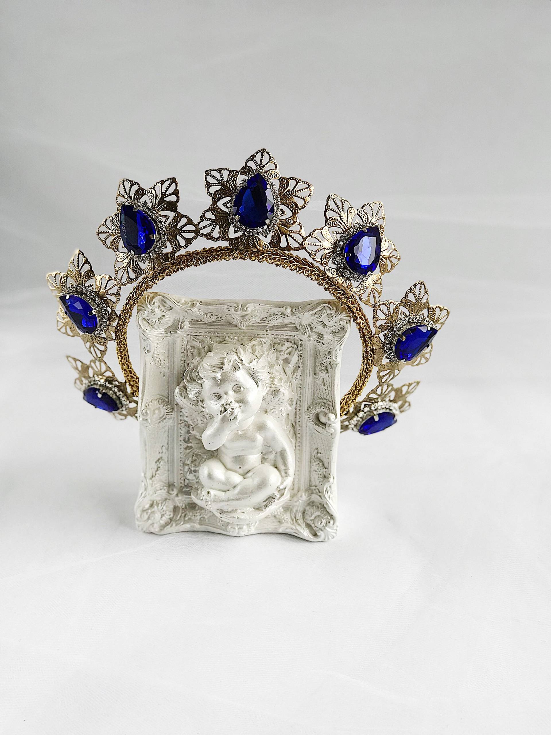 Sapphire Hochzeit Krone Goldmetall Blau Kristall Braut Royal Imperial Mittelalterliche Strass Festzug Party Kostüme Geburtstag Erwachsene Renaissance Sapphire Hochzeit Krone Goldmetall Blau Kristall Braut Royal Imperial Mittelalterliche Strass Festzug Party Kostüme Geburtstag Erwachsene Renaissance von JewelryAjoureFlowers