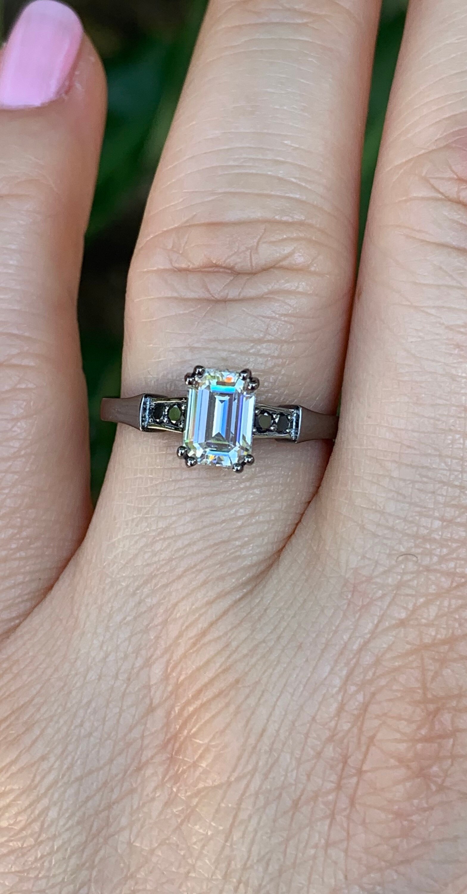 1.00 Ctw Smaragdschliff Labor Gewachsen Diamant Mitte, Verlobungsring, 14K Schwarzgold Ehering, Funkelnde Verlobungsring Einzigartige Ring-V1147 von JewelryArtworkByVick