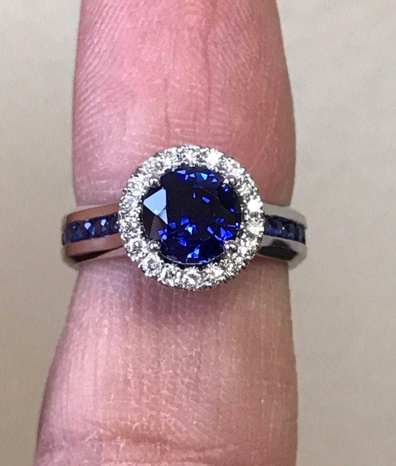 Blauer Saphir Verlobungsring Feinschmuck 14K Weißgold Ring Diamant Halo Unikat Etsy Verlobungsringe Muttertag Geschenk Edelsteine - V1032 von JewelryArtworkByVick