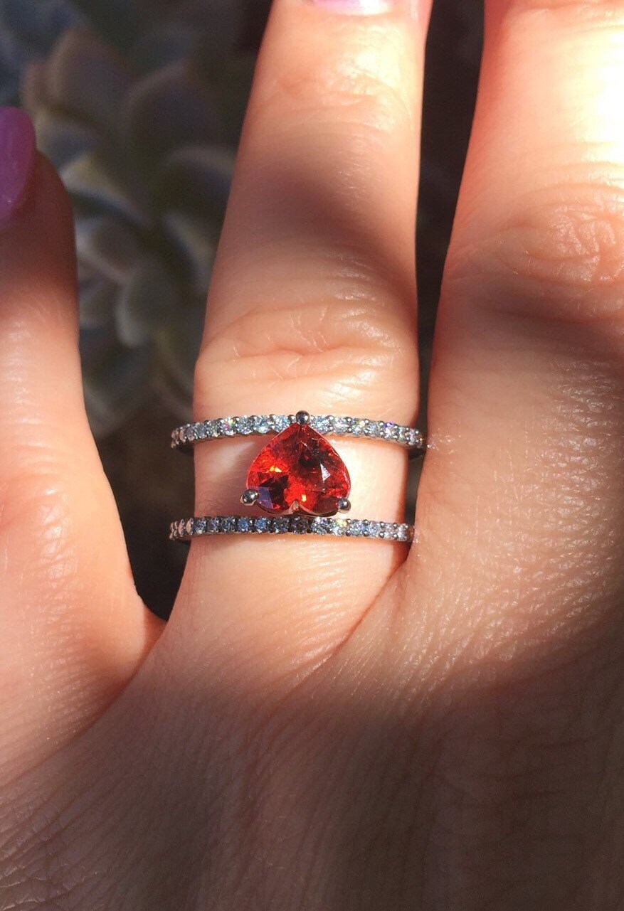 Diamant-Ring Januar Brithstone Herz Granat Verlobung Edelstein Geschenk Weihnachten 14K Schwarz Gold Band Mit Orange Valentinstag-V1084 von JewelryArtworkByVick