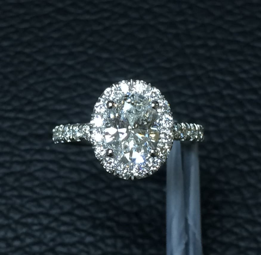 Oval Für Immer Ein Moissanite Verlobungsring Echte Diamant Halo Ring 14 K Weißgold Einzigartige Etsy Ringe Braut - V1151 von JewelryArtworkByVick