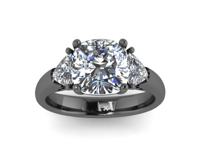 Schwarz Gold Drei-stein Moissanite Verlobungsring Mit Für Immer Brillante Kissen Geschnitten Center Und Zwei Billionen Seitensteine - V1107 Schwarz Gold Drei-stein Moissanite Verlobungsring Mit Für Immer Brillante Kissen Geschnitten Center Und Zwei Billionen Seitensteine - V1107 von JewelryArtworkByVick