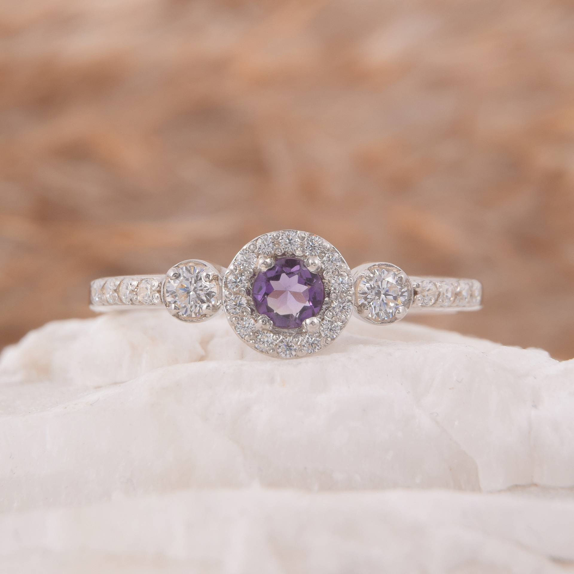 Damen Art Deco-Stil Lila Amethyst Verlobungsring, Zierlicher Sterling Silber Versprechensring Für Sie, Vintage Ehering von JewelryAsteria