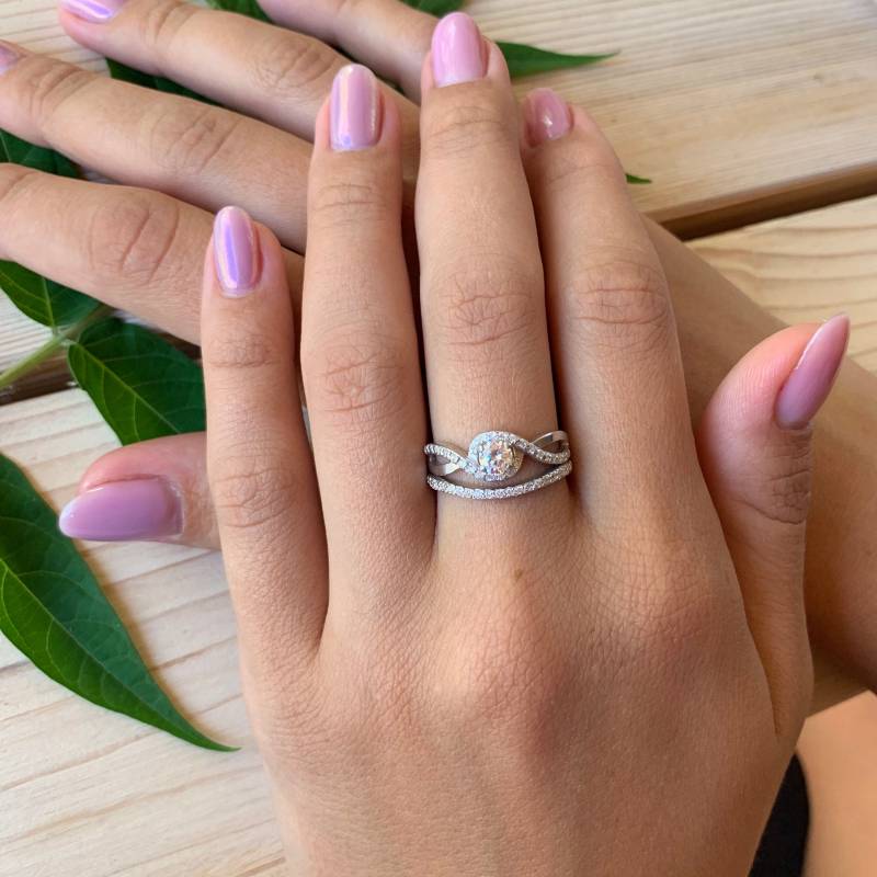 Einzigartige 925 Sterling Silber Art-Deco-Damen Eheringe Set, Zierliche & Elegante Ringe Für Verlobung, Weiße Cz Set von JewelryAsteria