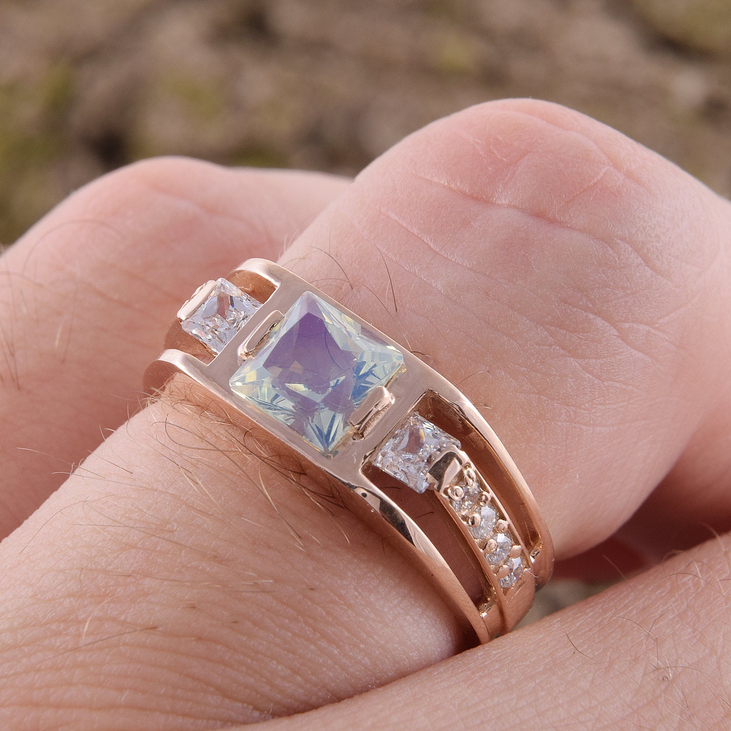 Männer Siegelring, Einzigartiger Ring Für Männer, Mondstein Ring, Rose Gold Herren Schmuck, Geschenk Mann, 14K von JewelryAsteria