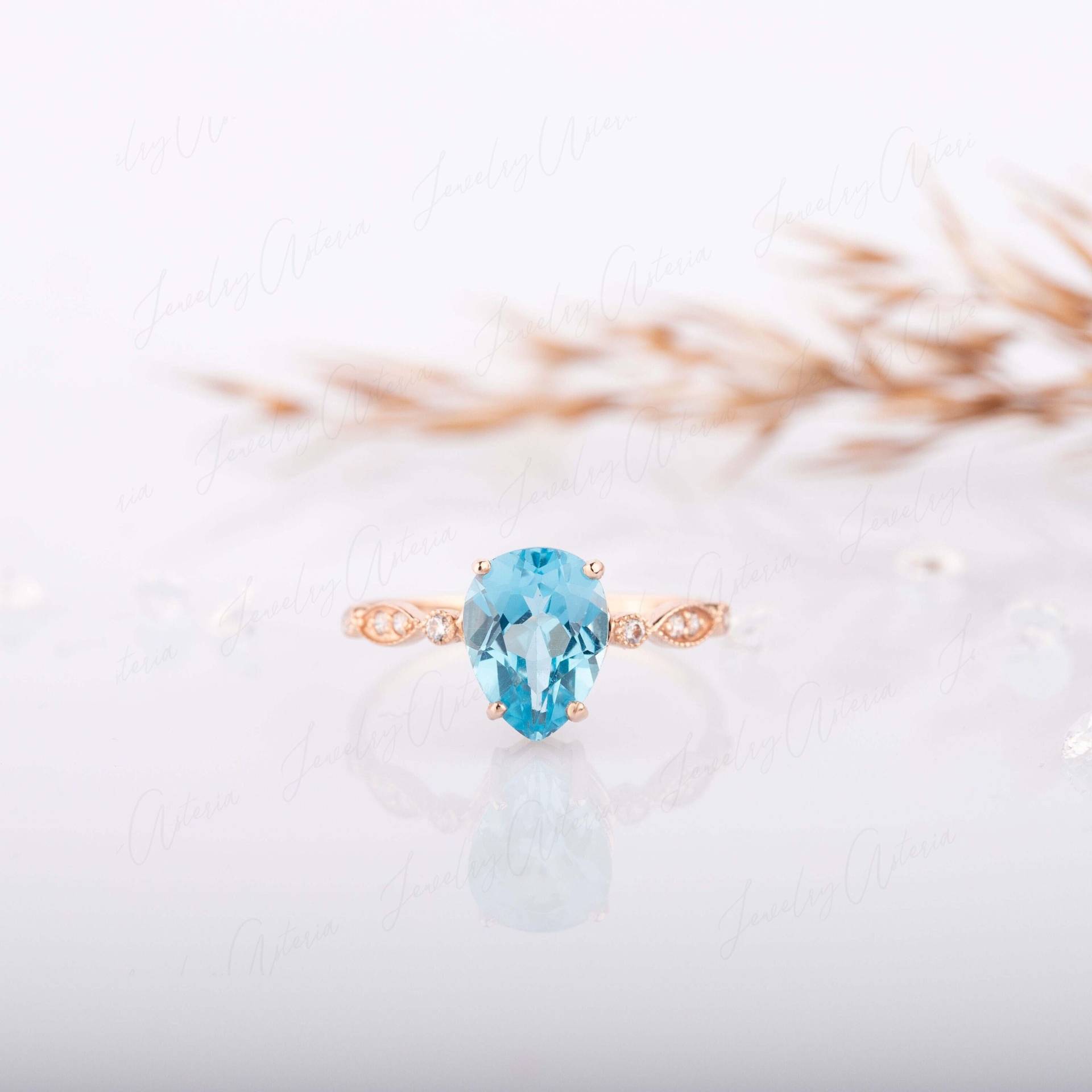 Schweizer Blauer Topas Verlobungsring Rosegold, Einzigartiger Art-Deco-Perlenschliff Blautopas Ehering, Jahrestag Versprechen Ring Geschenk Für Sie von JewelryAsteria