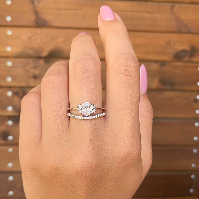 Zierliche 925 Sterling Silber Trauringe Im Ovalschliff Für Damen von JewelryAsteria