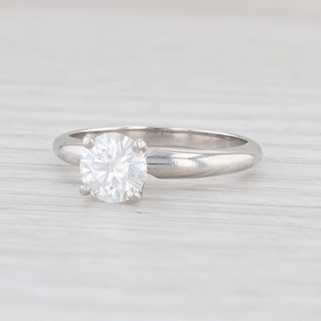 Neue 0.70Ct Moissanit Verlobungsring Platin Rund Solitär Größe 5.5 von JewelryAuthority