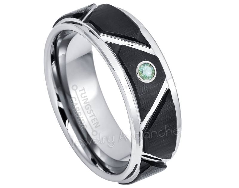 2-Ton Gerillter Wolframring, Herrenring Mit Alexandrit, Wolframsteinring Nach Maß, Comfort Fit Ehering Aus Wolfram von JewelryAvalanche