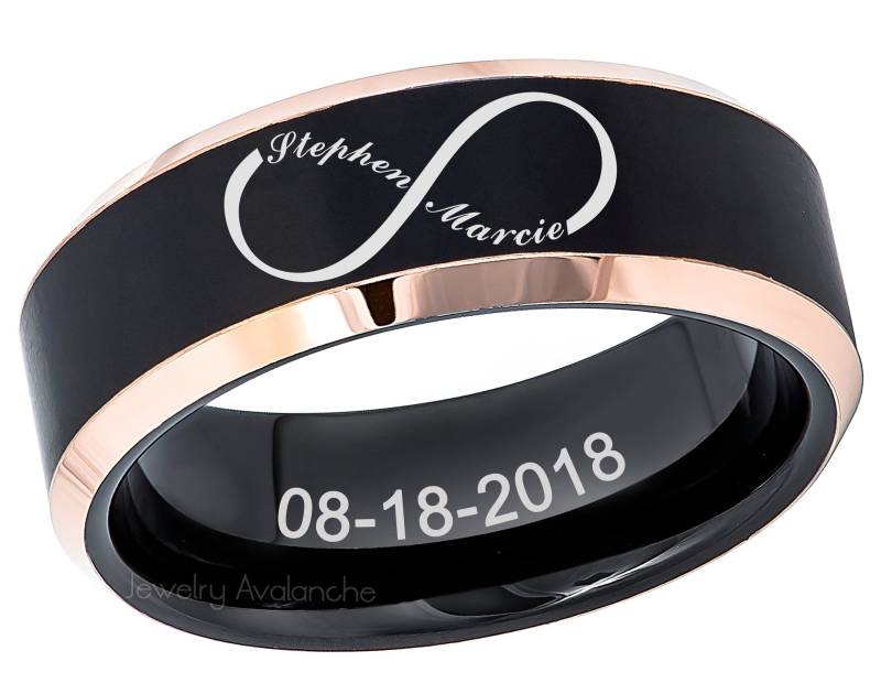 Maßgeschneiderter Wolframring - Unendlichkeitssymbol Mit Namensgravur, Schwarz & Roségold Comfort Fit 2-Tone Hartmetallring von JewelryAvalanche