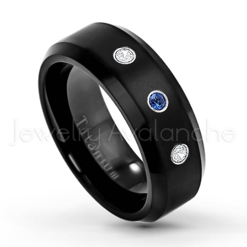 Schwarzer Titanring 0.21Ctw Blauer Saphir & Diamant 3-stein-Band, September Geburtsstein, Matte Comfort Fit Titan Ehering Tm263 von JewelryAvalanche