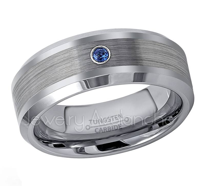 Wolfram September Birthstone Ring 0, 07Ct Blau Saphir Solitaire Band, 8 Mm Gebürstet Comfort Fit Hartmetall Ehering Tn002Bs von JewelryAvalanche