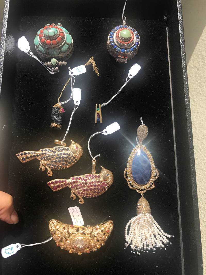 Einzigartige Atemberaubende Anhänger/Broschen, Saphir Diamant Anhänger, Vogel Rubin Ungeschliffener Vintage Aftican von JewelryBYJuhi