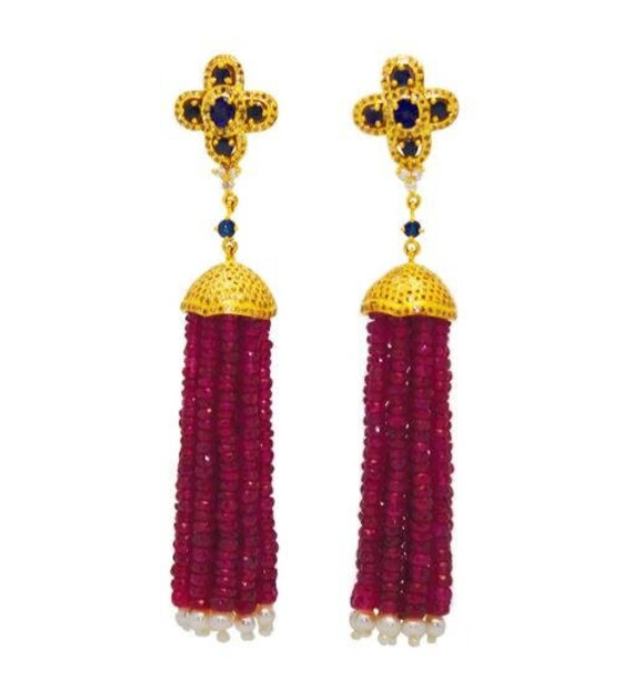 Gold Rubin Chandelier Ohrringe, Blauer Saphir Diamant Ohrringe Reduziert Um 1700 von JewelryBYJuhi