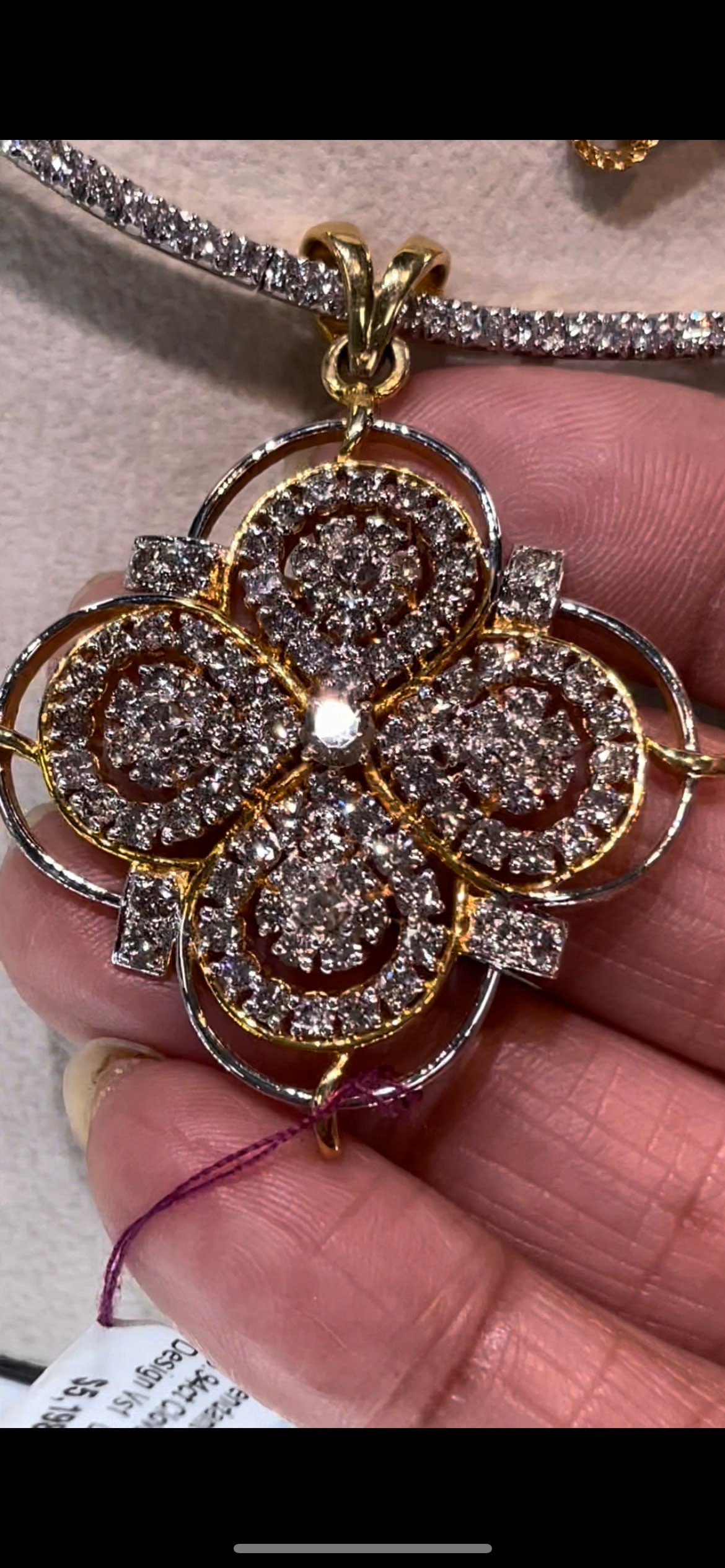 Räumungsverkauf 18K Weißgold Diamant Anhänger, Klee Gelbgold Weiß - Und Anhänger von JewelryBYJuhi