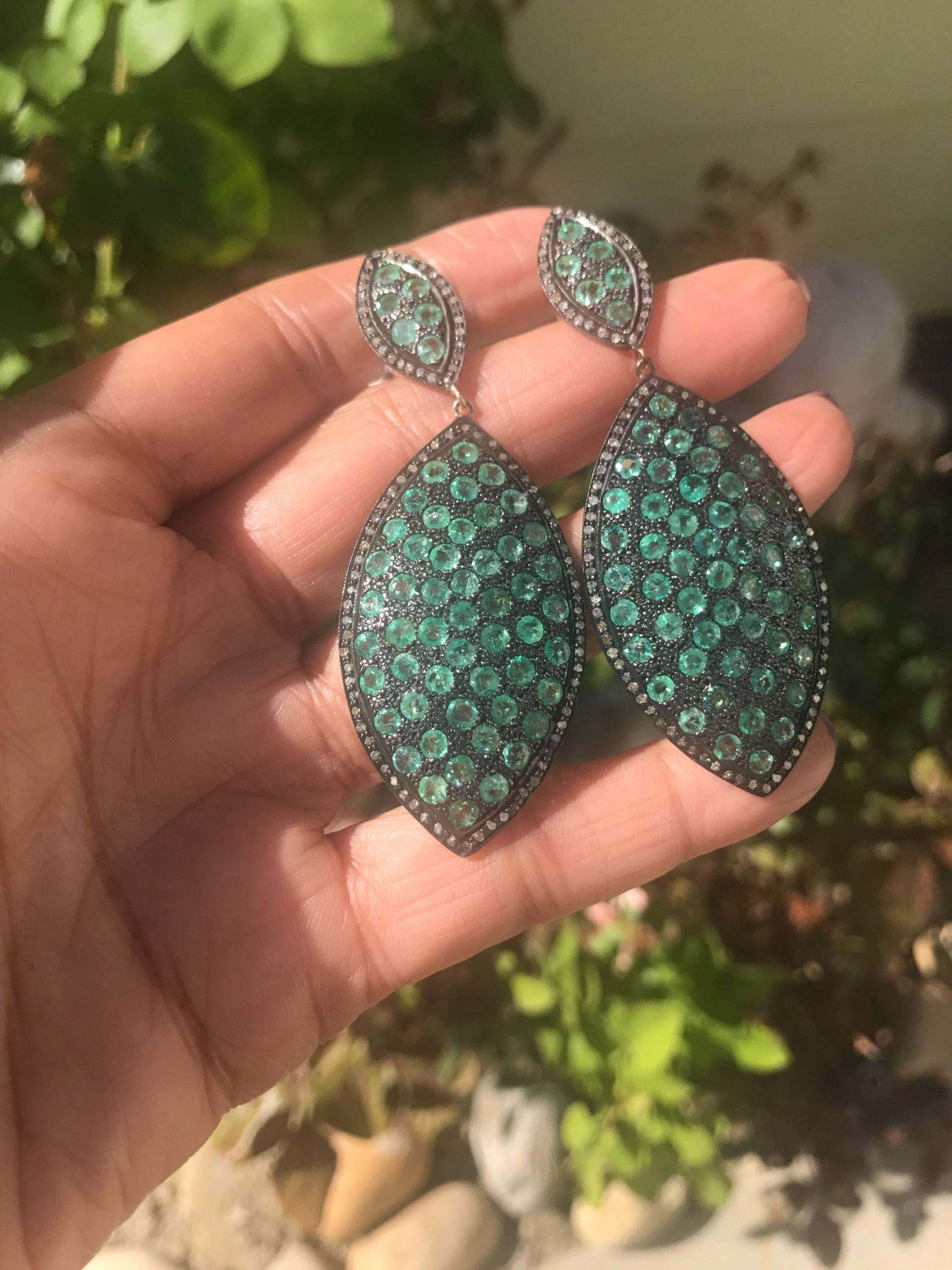 Smaragd Diamant Ohrringe, Vintage Look Smaragd von JewelryBYJuhi