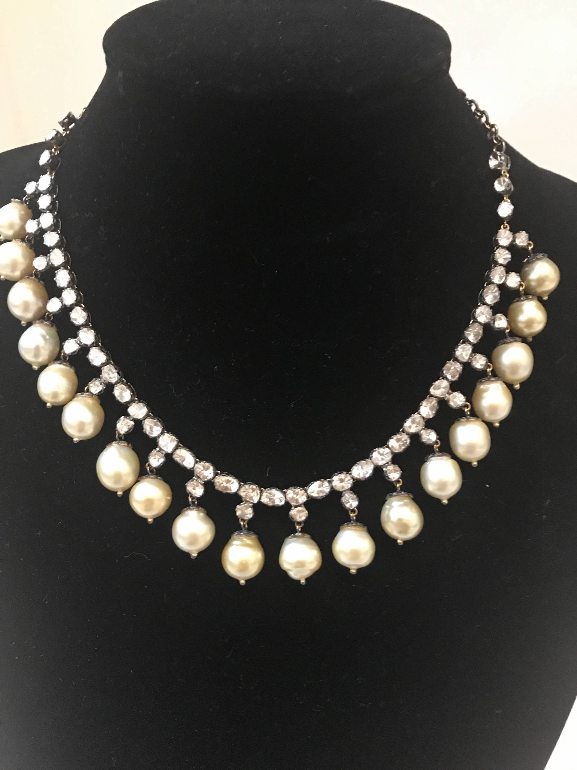 Südseeperlen Halskette Im Set Mit Rosecut Und Ohrringen von JewelryBYJuhi