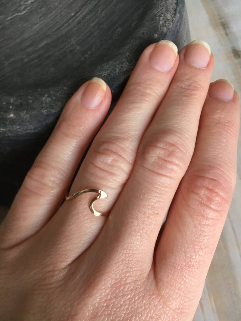 Wellenring Surferring Verstellbarer Minimalist Ozean Strandring Surfermädchen Ring Midi Silber Rosegold Wellenring Surferring Verstellbarer Minimalist Ozean Strandring Surfermädchen Ring Midi Silber Rosegold von JewelryBarLove