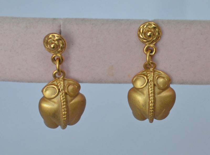 Vintage 18K Gold Wash Frosch Tropfen Ohrringe Durchbohren Vintage 18K Gold Wash Frosch Tropfen Ohrringe Durchbohren von JewelryBoulevard