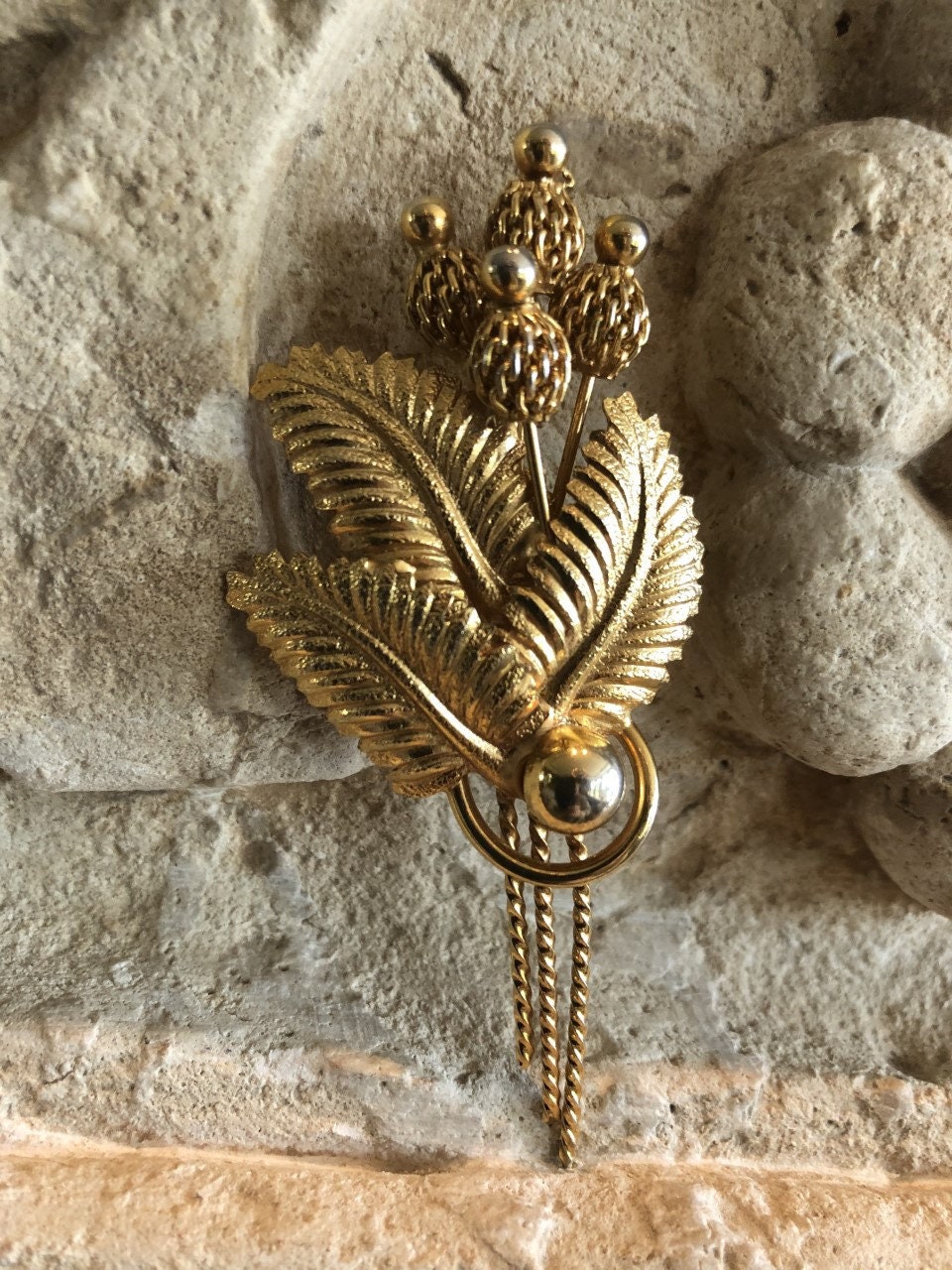 Vintage Hobe Anstecknadel Gold Floral Signiert von JewelryBoulevard