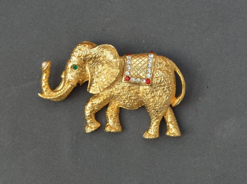 Vintage Pin Elefant Gold Mit Strass Vintage Pin Elefant Gold Mit Strass von JewelryBoulevard